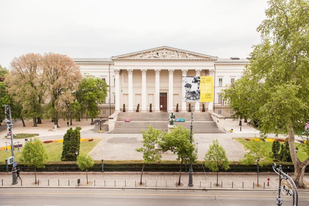 Central Apartment - Museum View Budapest Esterno foto
